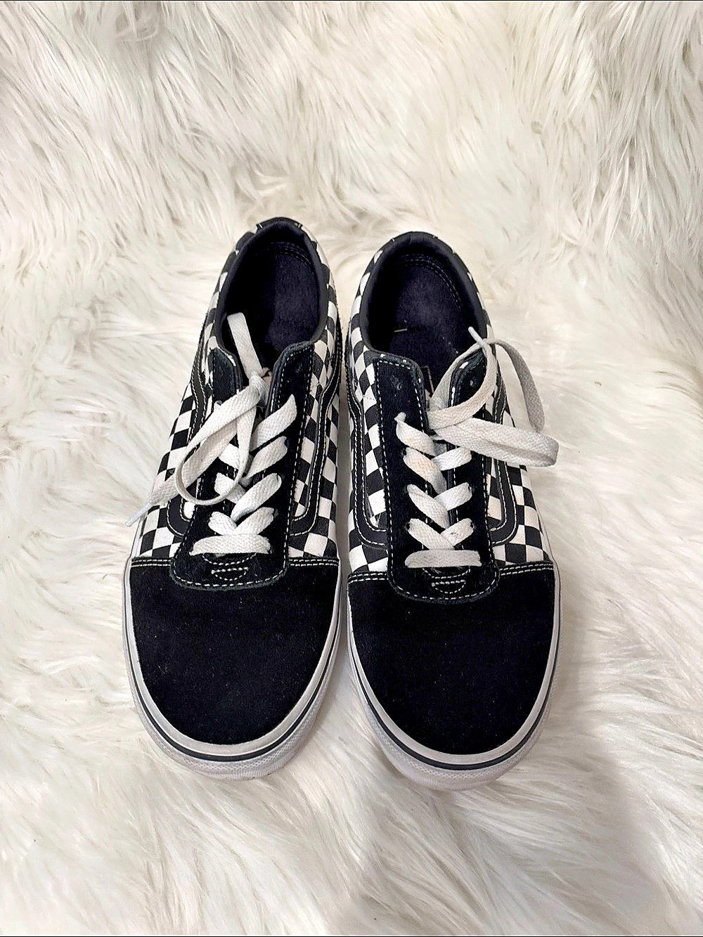 Vans Old Skool Checkerboard Sneakers Youth size 6 women’s 7.5